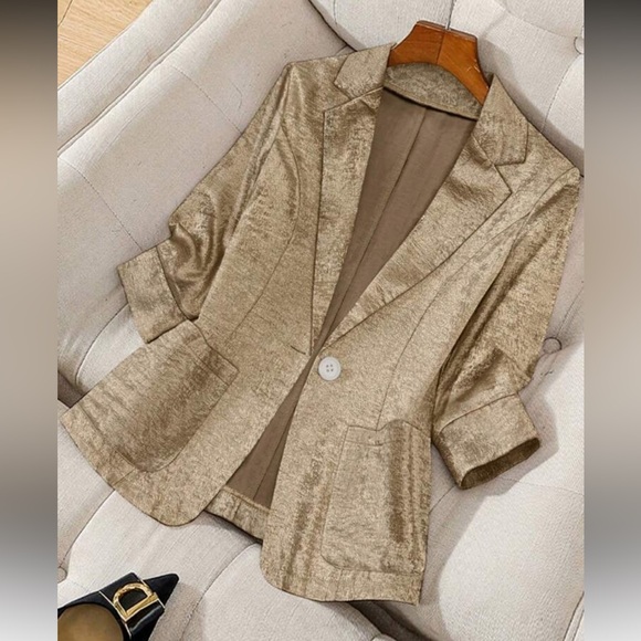 PLUS ❤️   - ‎ Elegant Gold Women's Blazer - Picture 1 of 8